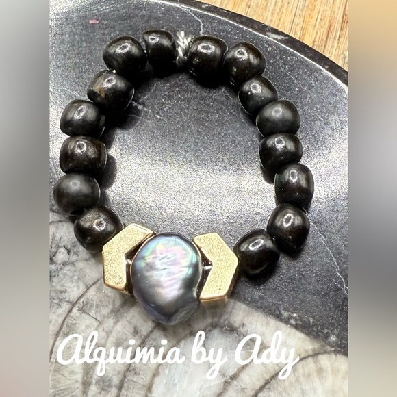 Alquimia Black and Gold Beaded Ring - Picture 1 of 3